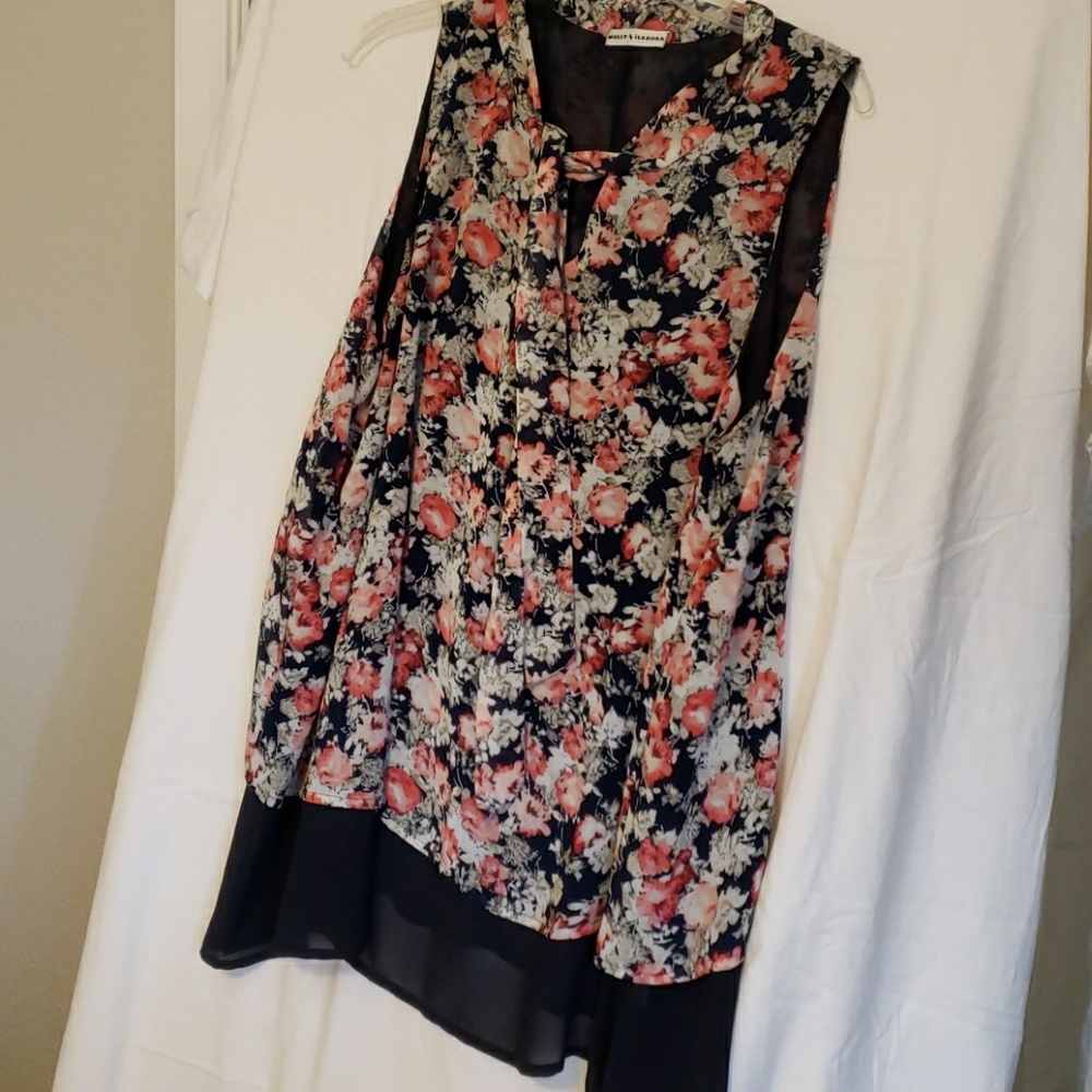 Tiered chiffon style tank.